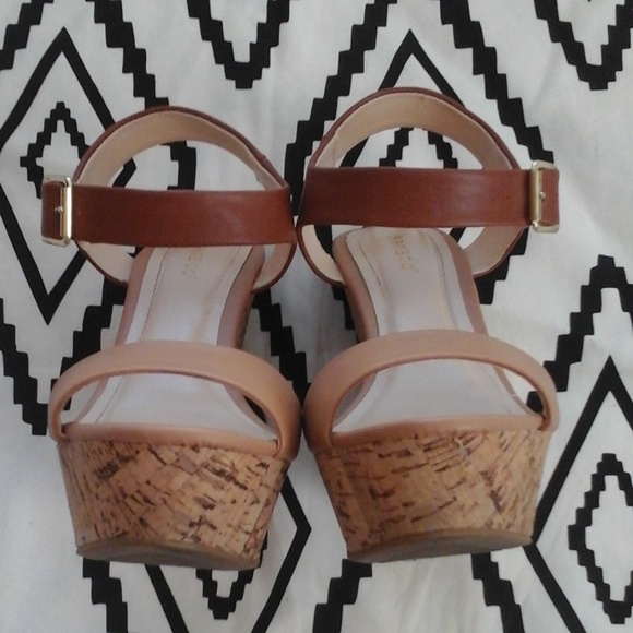 The Perfect Neutral Ankle Strap Cork Wedges ☀ - Picture 3 of 8